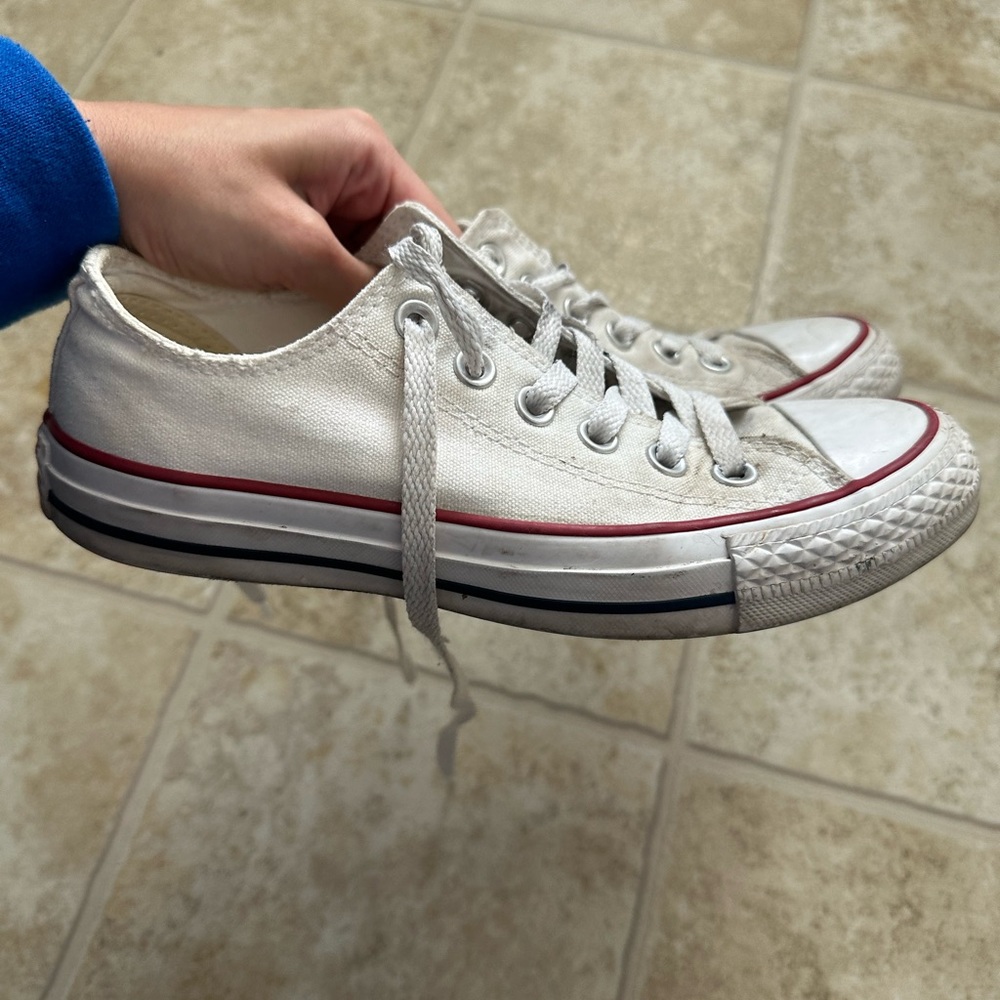 White lowtop converse